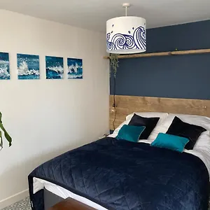 https://the-crest-bournemouth-modern-cosy-retreat-walk-to-beach.tophotelsbath.com