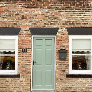 https://moby-dick-cottage.yorkshirehotels.net