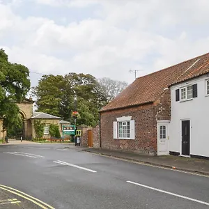 https://swift-cottage.yorkshirehotels.net